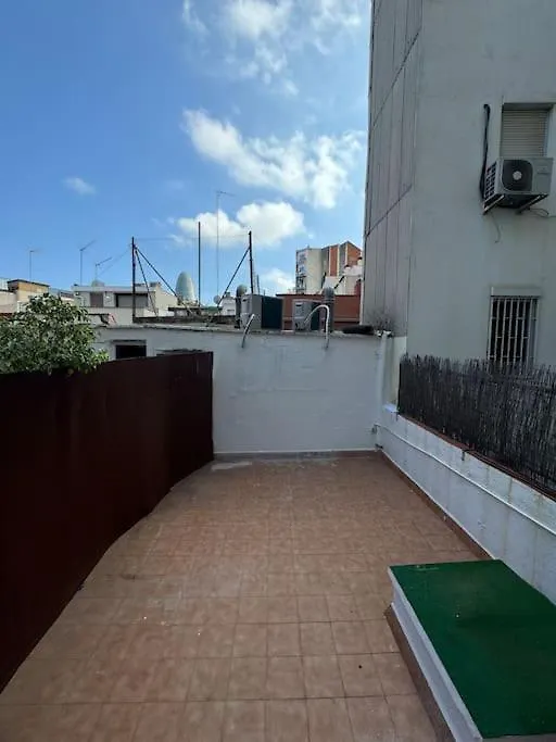 アパート Apartamento Renovado Con Patio バルセロナ